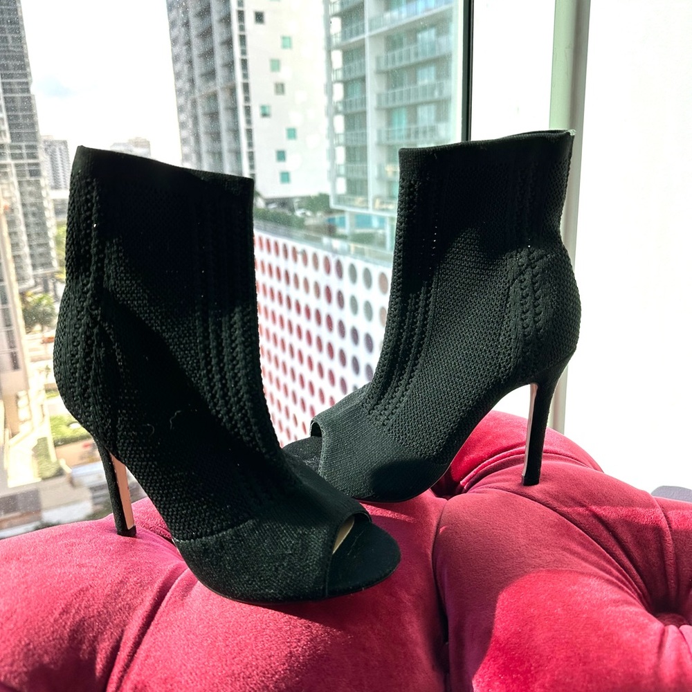 CATHERINE MALANDRINO ankle opentoe booties black size 6 (36)